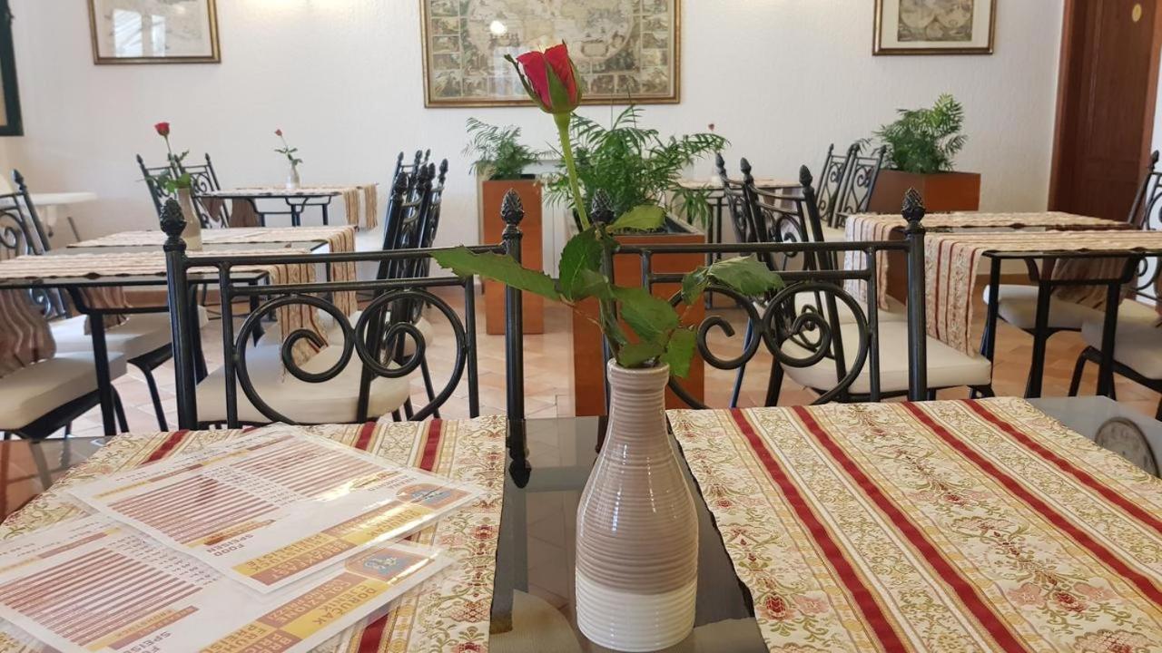 Villa Sveta Eufemija Bed End Breakfast I 로비니 외부 사진