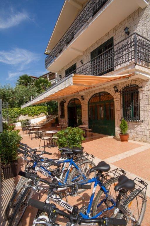 Villa Sveta Eufemija Bed End Breakfast I 로비니 외부 사진