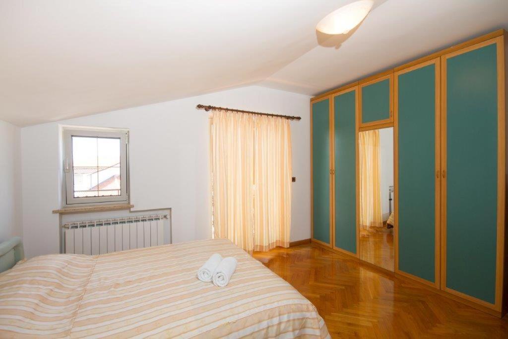 Villa Sveta Eufemija Bed End Breakfast I 로비니 외부 사진